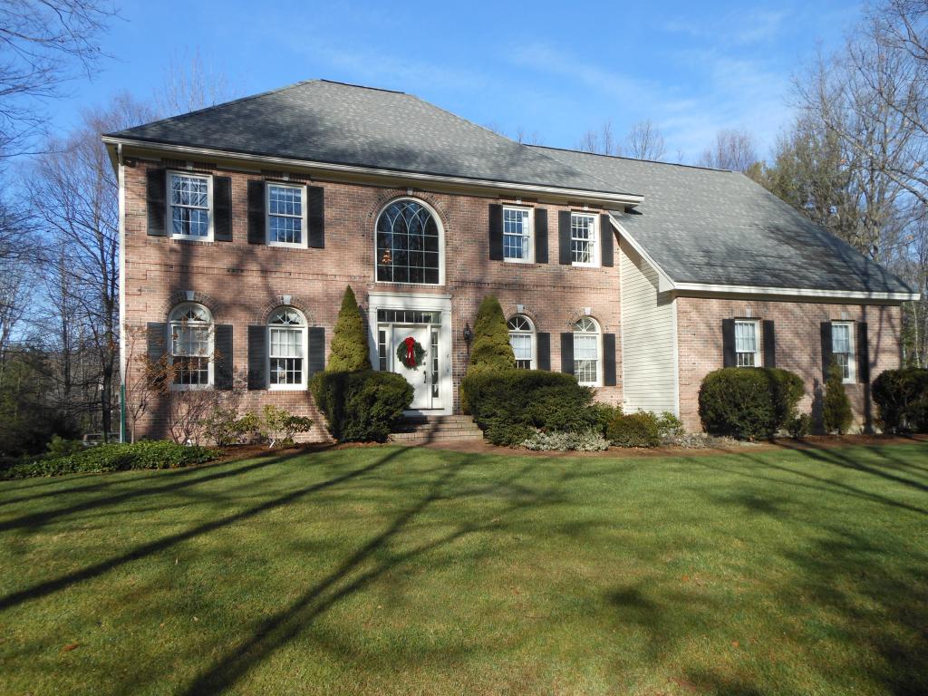 4 Newfane Road Bedford, NH 03110 - Photo 1 of 36