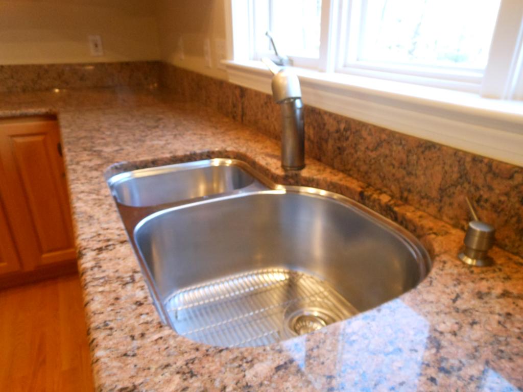 4 Newfane Road Bedford, NH 03110 - Photo 12 of 36