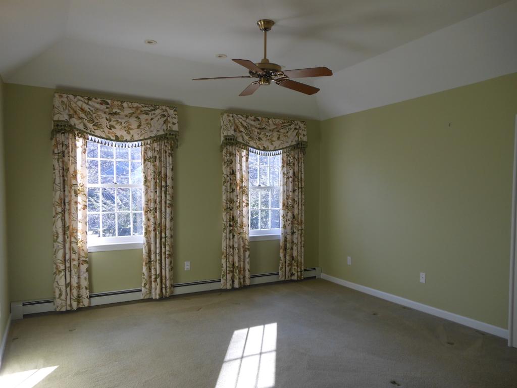 4 Newfane Road Bedford, NH 03110 - Photo 17 of 36