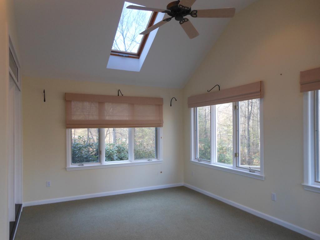 4 Newfane Road Bedford, NH 03110 - Photo 31 of 36