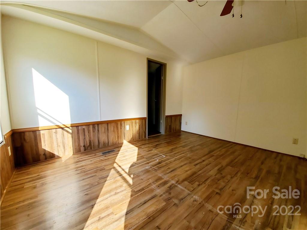 66 Bud Swann Road Marshall, NC 28753 - Photo 9 of 14 Gallery Image 9