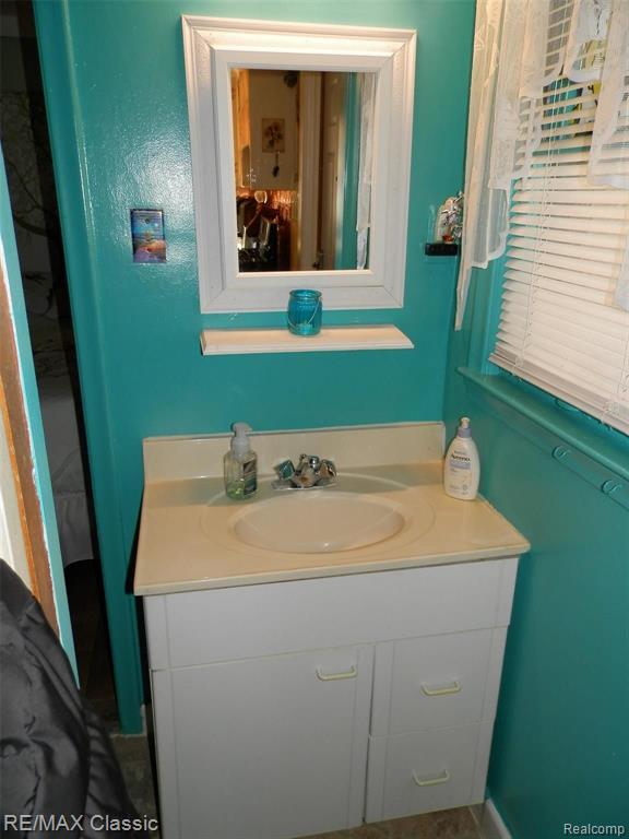 9170 Inkster Road Redford, MI 48239 - Photo 21 of 40