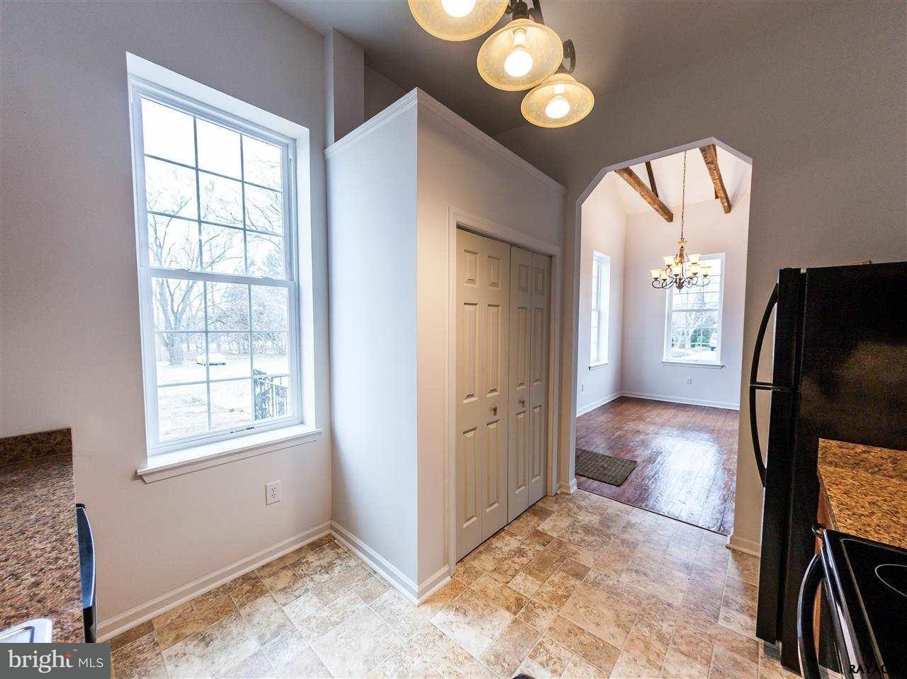 664 Greenbriar Road York, PA 17404 - Photo 13 of 32 Gallery Image 13