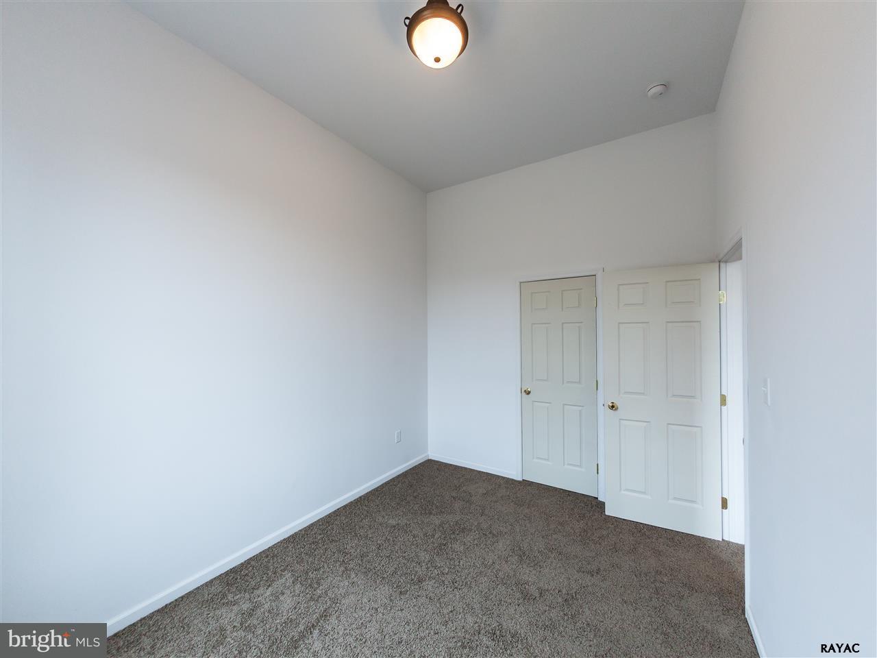 664 Greenbriar Road York, PA 17404 - Photo 18 of 32 Gallery Image 18