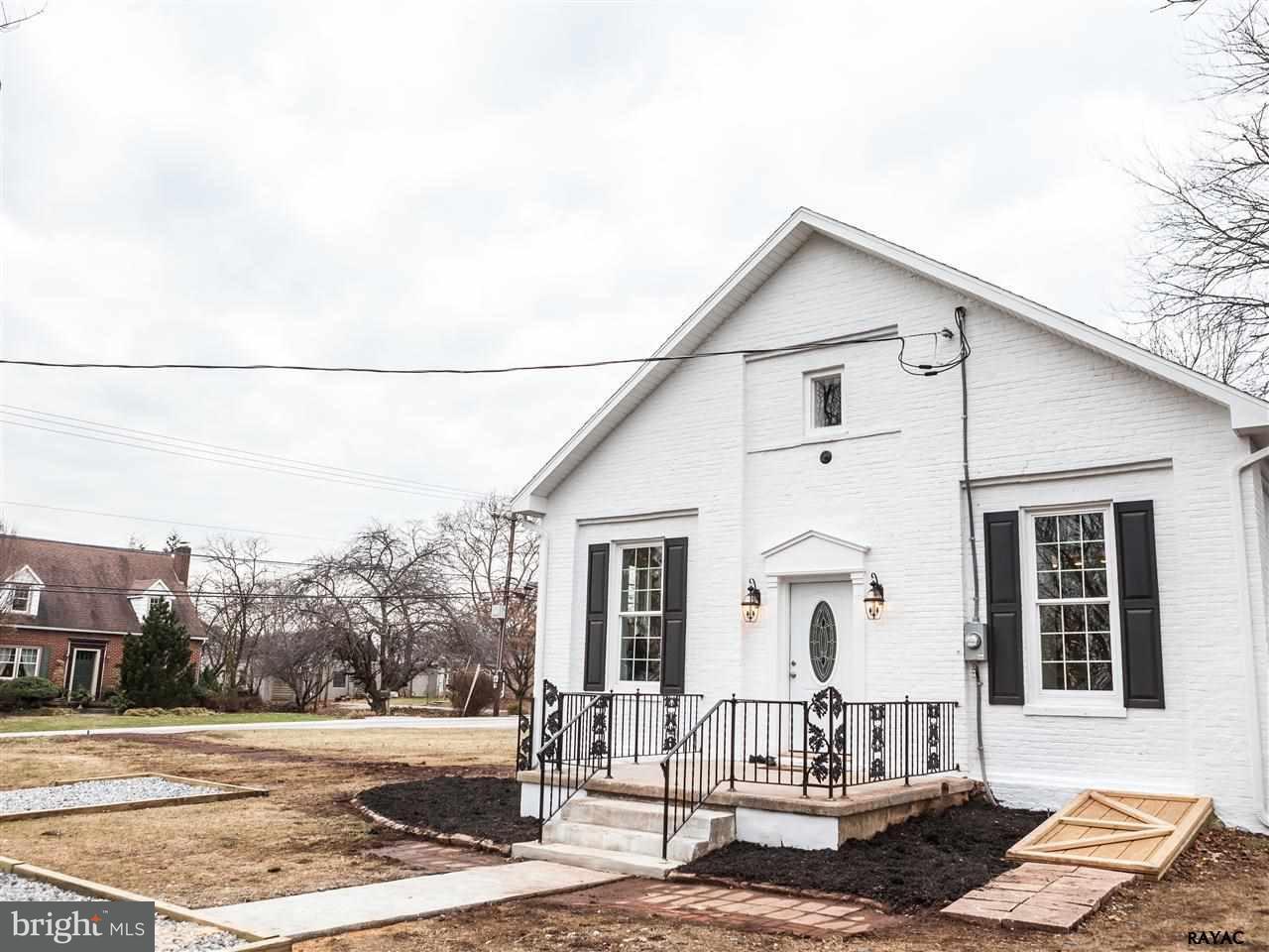 664 Greenbriar Road York, PA 17404 - Photo 29 of 32 Gallery Image 29