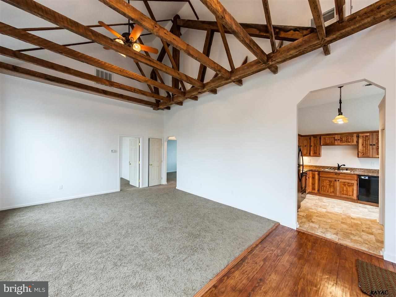 664 Greenbriar Road York, PA 17404 - Photo 5 of 32 Gallery Image 5