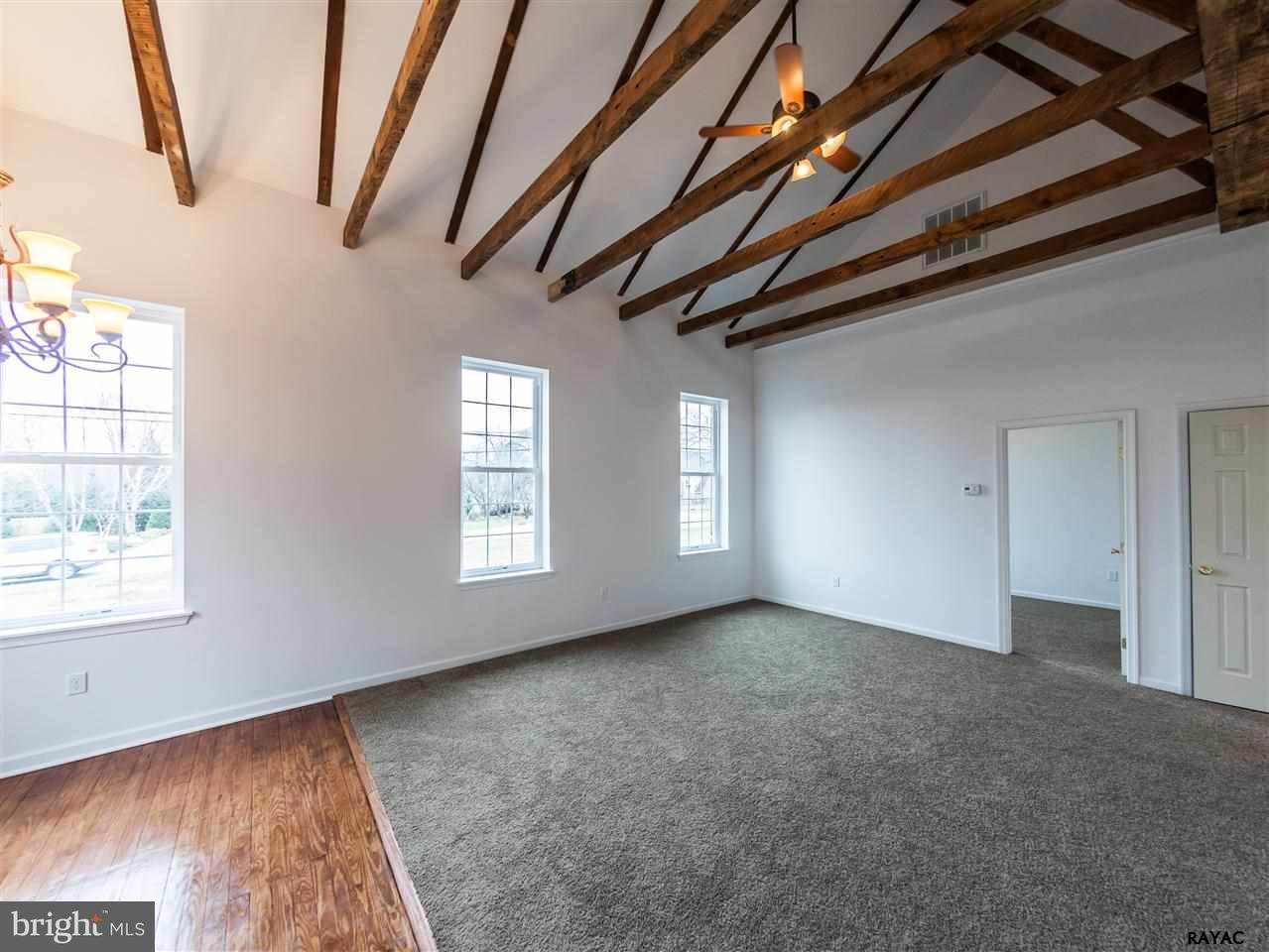 664 Greenbriar Road York, PA 17404 - Photo 6 of 32 Gallery Image 6