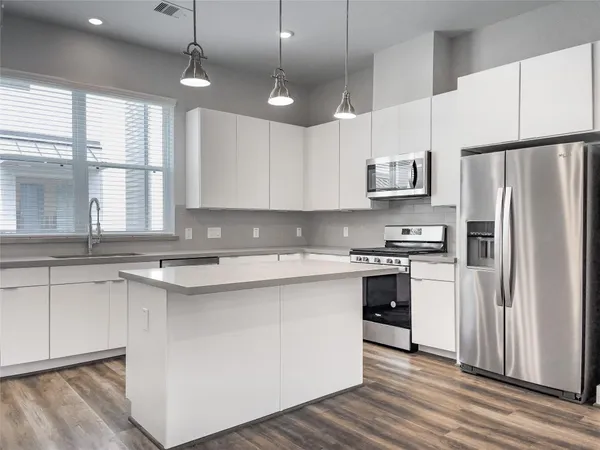 $3,000 | 1270 North Post Oak Road, Unit A, Houston, TX 77055