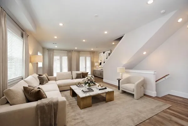 $3,000 | 1270 North Post Oak Road, Unit A, Houston, TX 77055