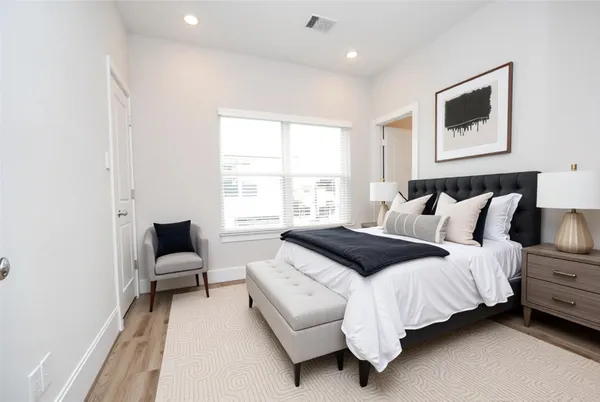 $3,000 | 1270 North Post Oak Road, Unit A, Houston, TX 77055