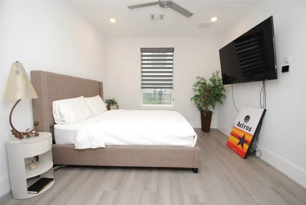 $3,000 | 1270 North Post Oak Road, Unit A, Houston, TX 77055