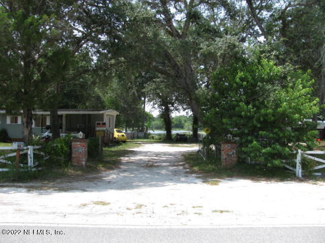 672 Georgetown Denver Road Crescent City, FL 32112 - Photo 8 of 23 DRIVEWAY IMG_0239