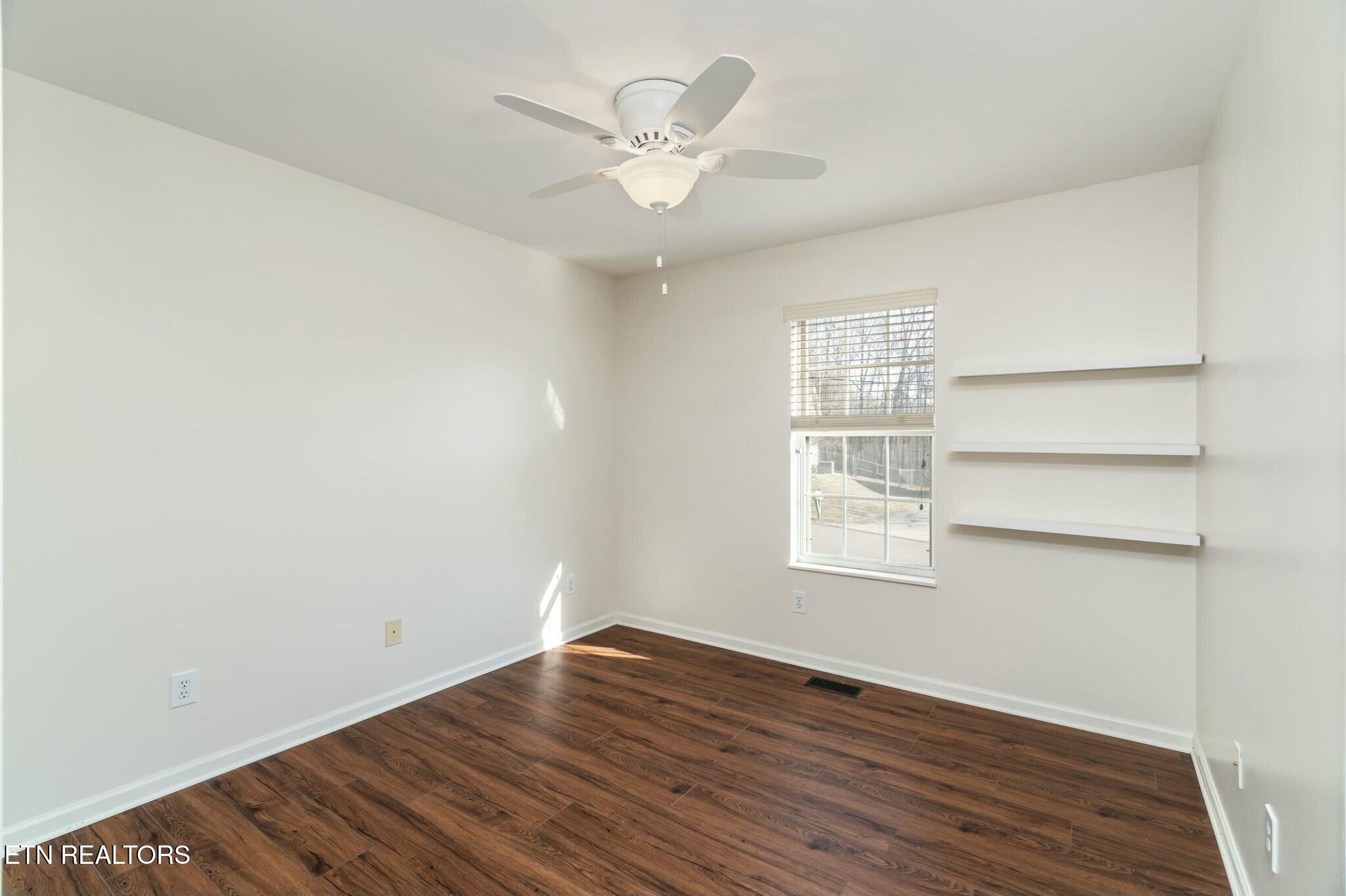 7809 Signal Station Road Knoxville, TN 37920 - Photo 21 of 39 Bedroom 1