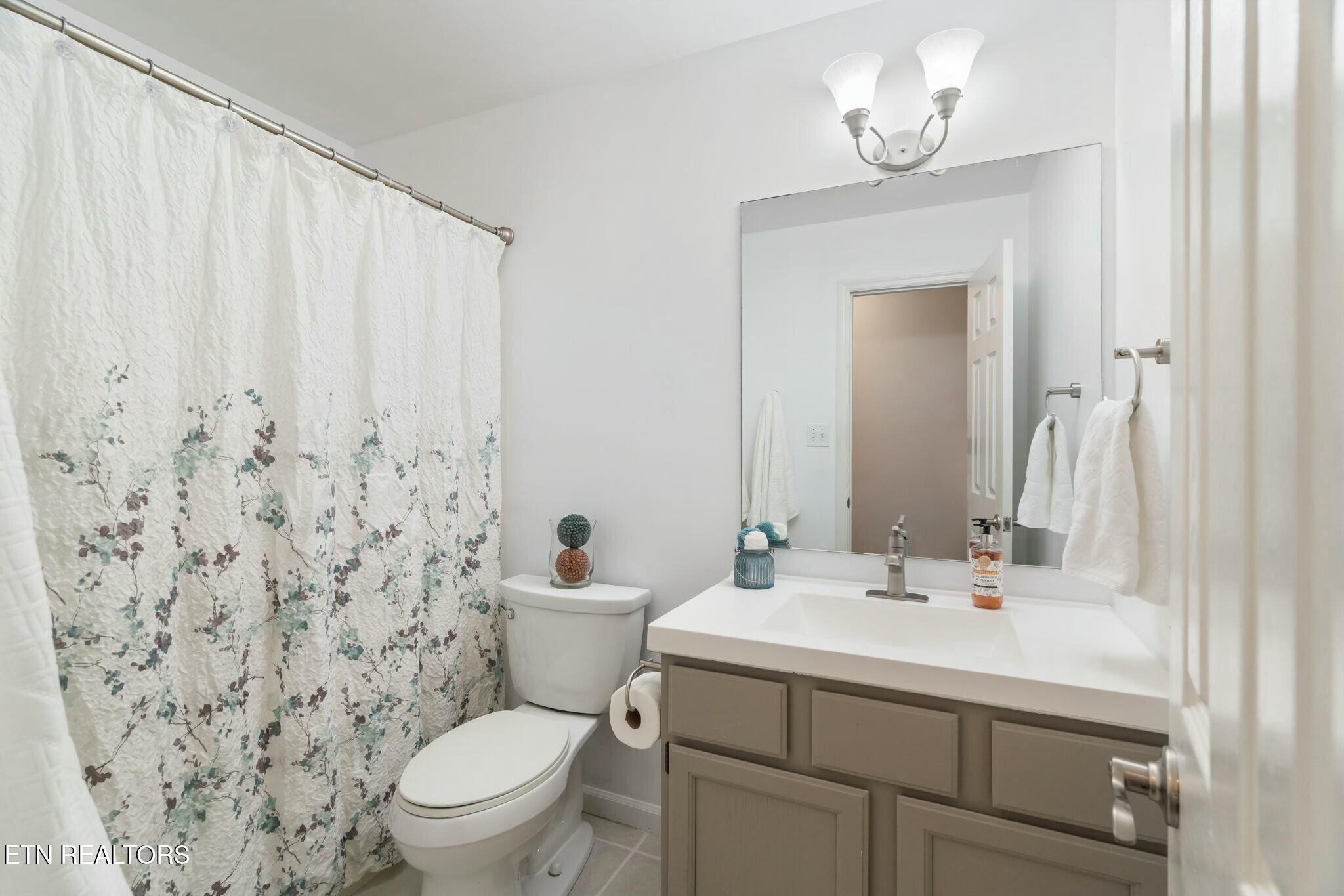 7809 Signal Station Road Knoxville, TN 37920 - Photo 25 of 39 Hall Bathroom