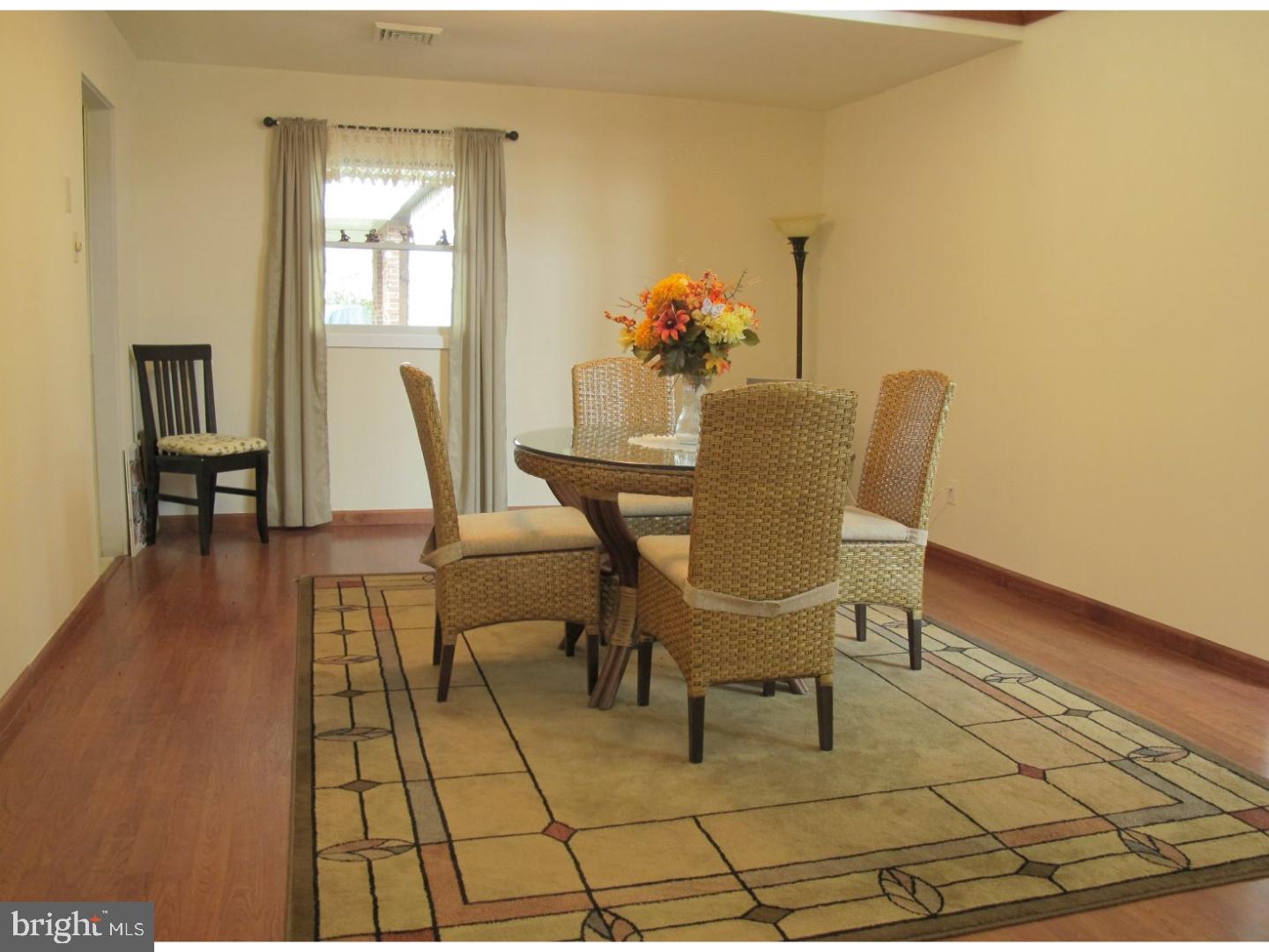 1401 Golf Road Cinnaminson, NJ 08077 - Photo 11 of 25 Dining Room