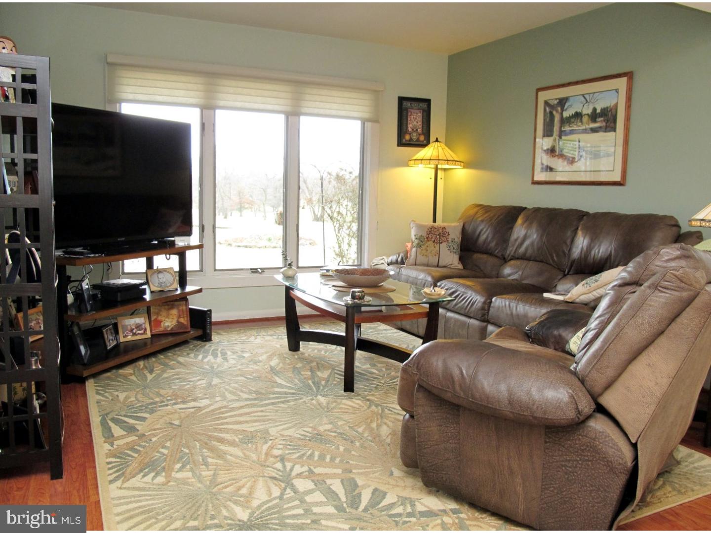 1401 Golf Road Cinnaminson, NJ 08077 - Photo 14 of 25 Family Room