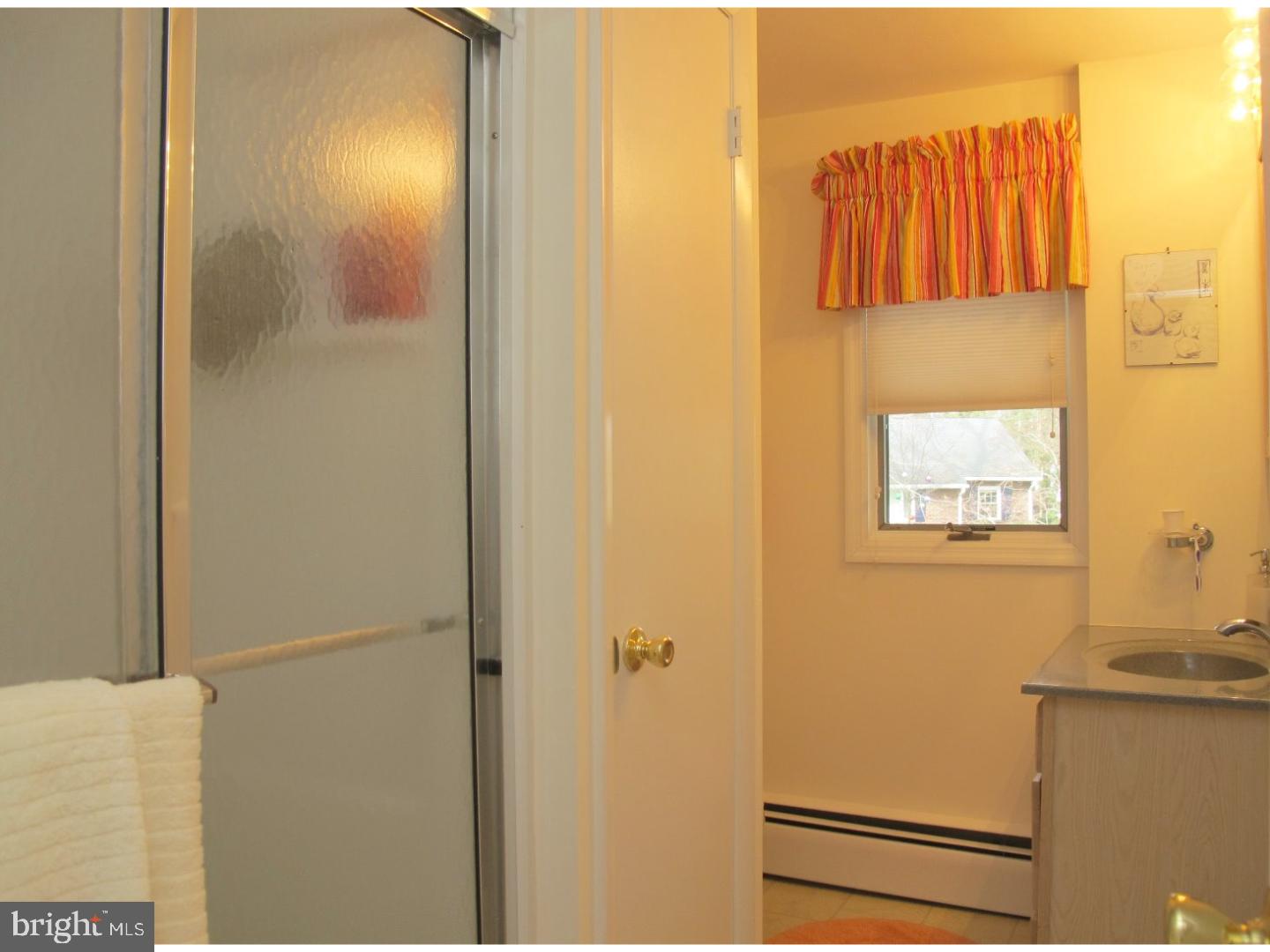 1401 Golf Road Cinnaminson, NJ 08077 - Photo 25 of 25 Bathroom