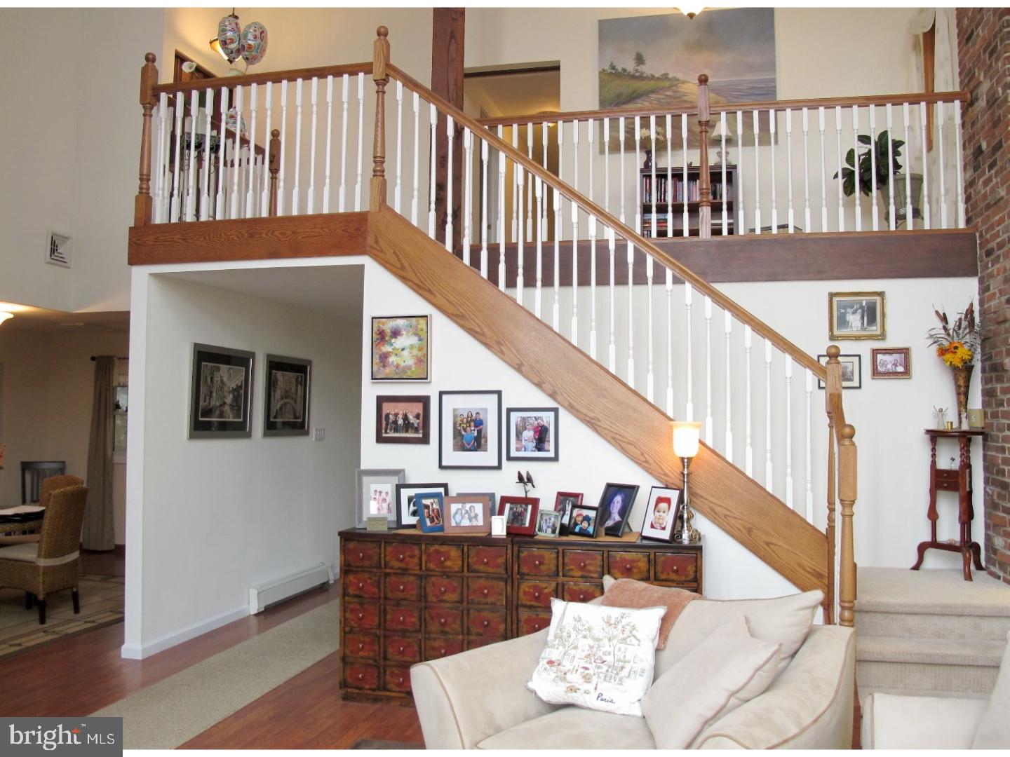 1401 Golf Road Cinnaminson, NJ 08077 - Photo 10 of 25 Living Room
