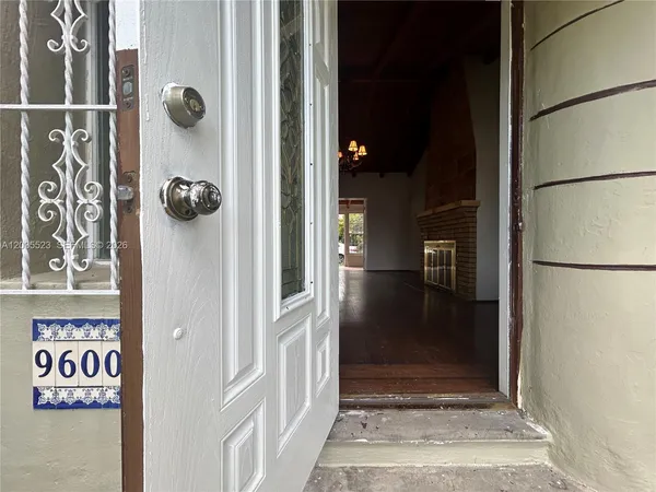 $3,900 | 9600 North Miami Avenue, Miami Shores, FL 33150