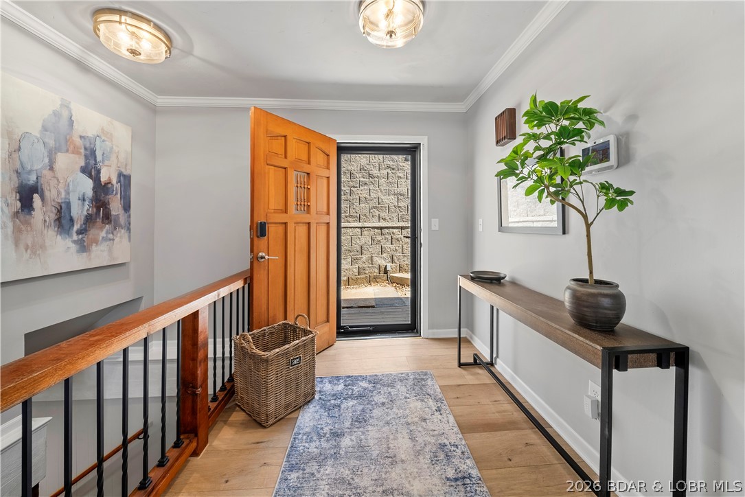 498 Wilmore Road Lake Ozark, MO 65049 - Photo 28 of 57 Entry way at front door is pleasantly inviting