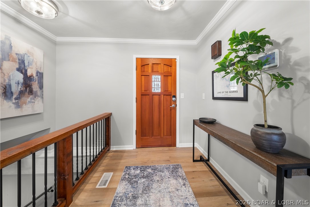 498 Wilmore Road Lake Ozark, MO 65049 - Photo 37 of 57 Wood accents throughout