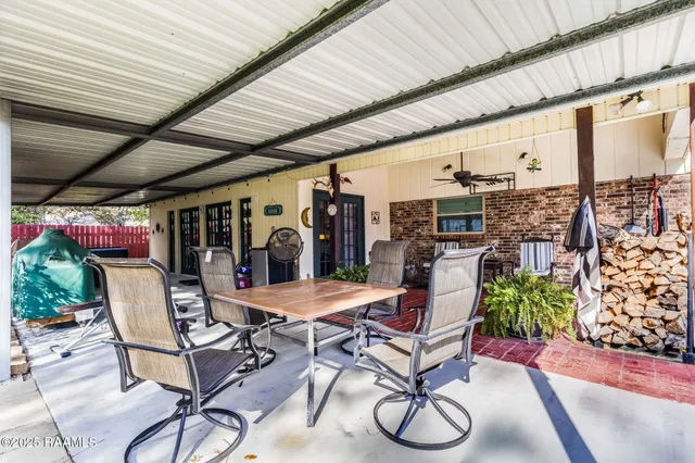 $279,000 | 206 Elmwood Drive, Lafayette, LA 70503