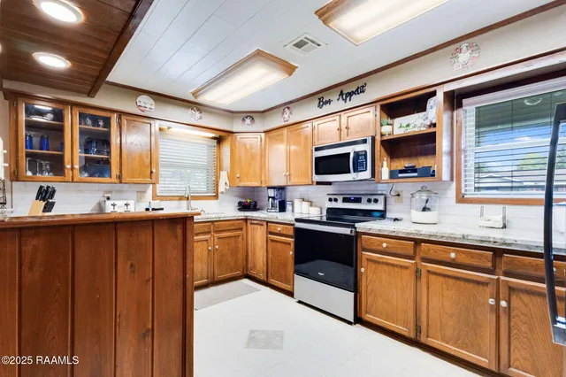 $279,000 | 206 Elmwood Drive, Lafayette, LA 70503