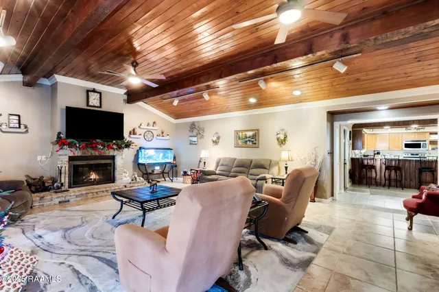 $279,000 | 206 Elmwood Drive, Lafayette, LA 70503