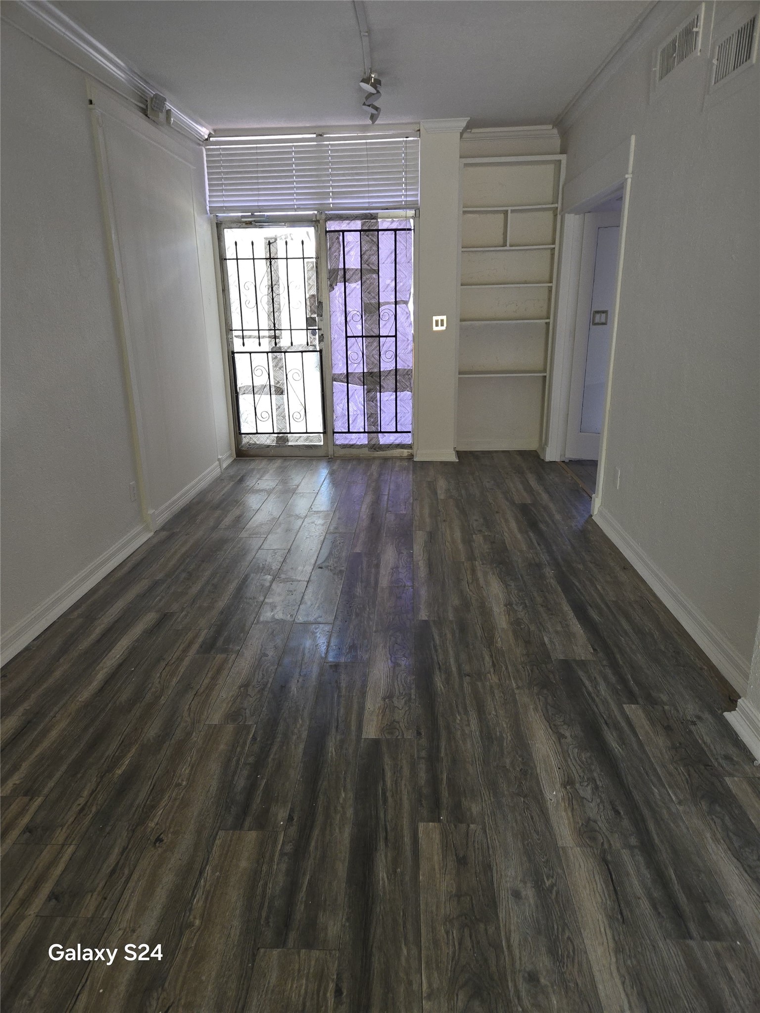 2423 Emancipation Avenue, Unit 2 Houston, TX 77004 - Photo 8 of 10
