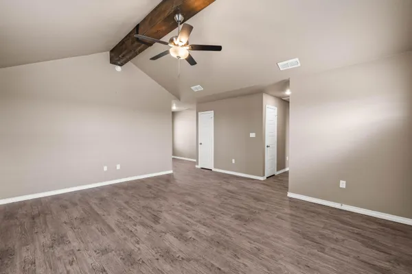 $1,495 | 303 Ave L, Abernathy, TX 79311