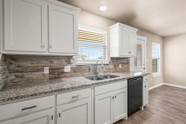 $1,495 | 303 Ave L, Abernathy, TX 79311