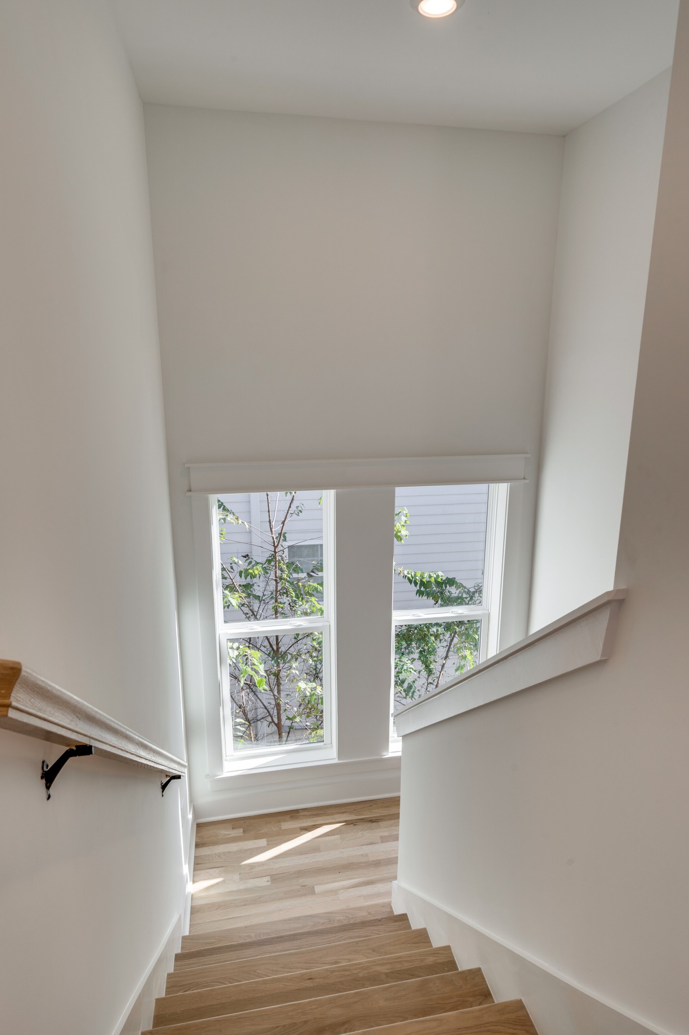 411 High Street Nashville, TN 37211 - Photo 17 of 32 a view of window in an empty room