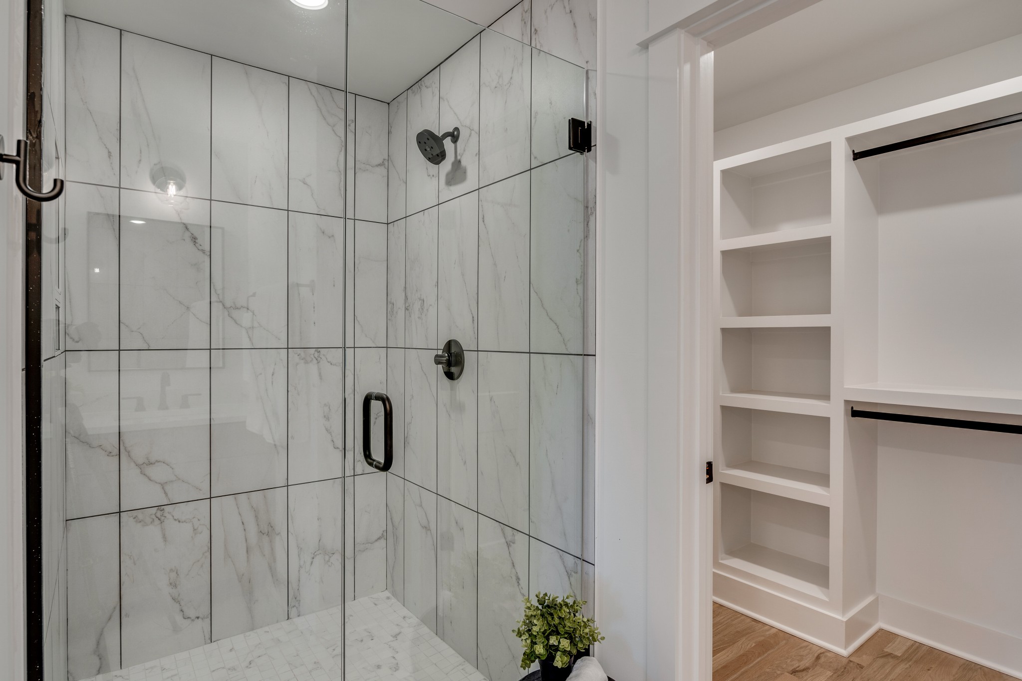 411 High Street Nashville, TN 37211 - Photo 24 of 32 a bathroom with a shower