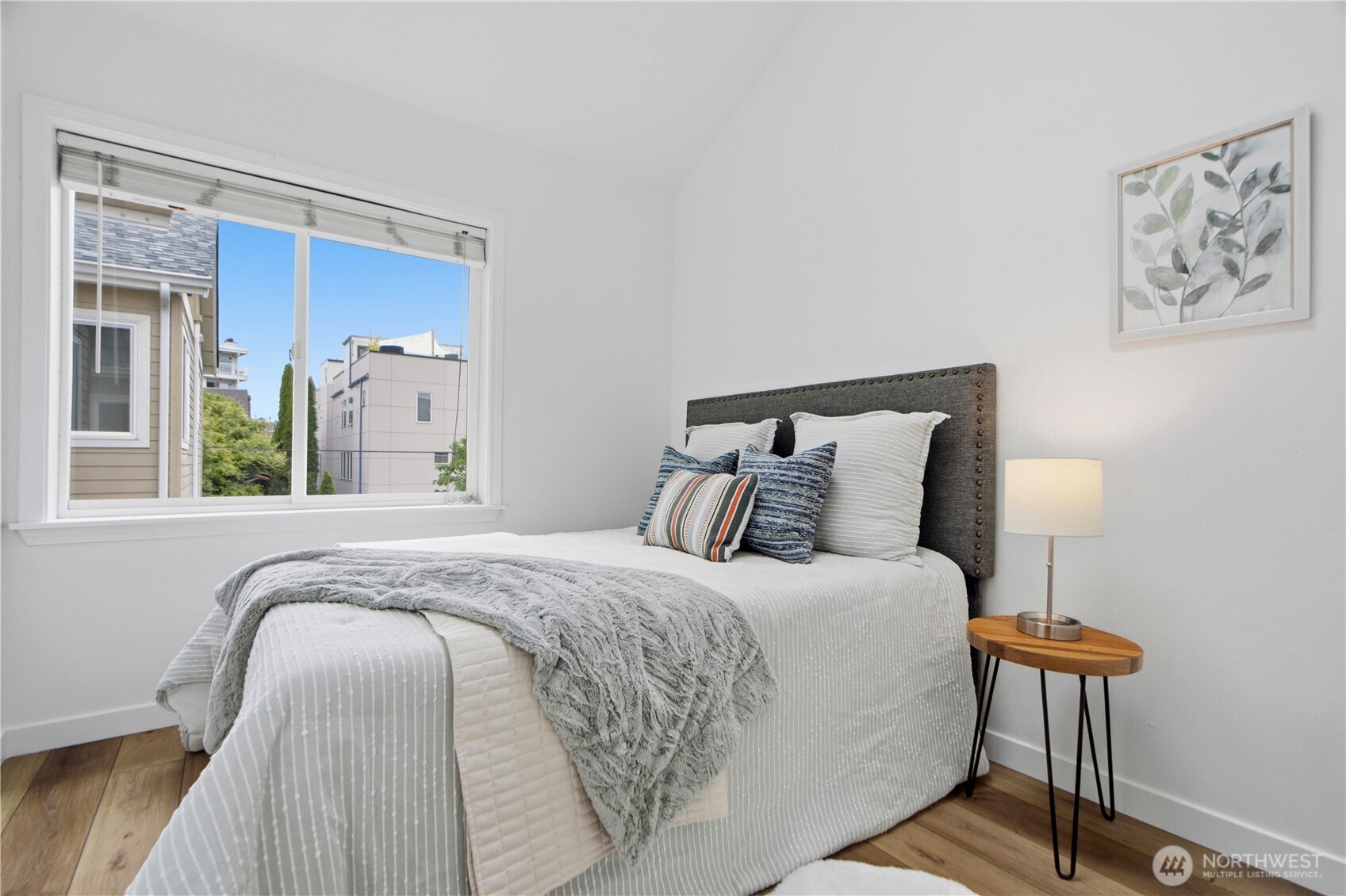 936 North 35th Street, Unit E Seattle, WA 98103 - Photo 17 of 25