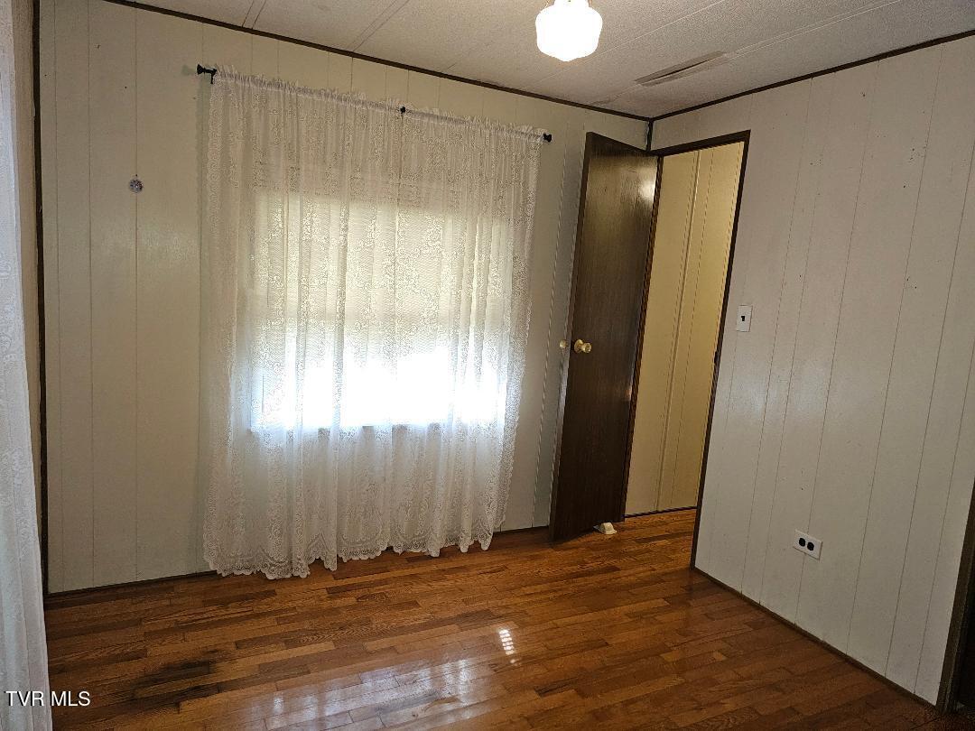2056 Honey Camp Road Clintwood, VA 24228 - Photo 22 of 29 12