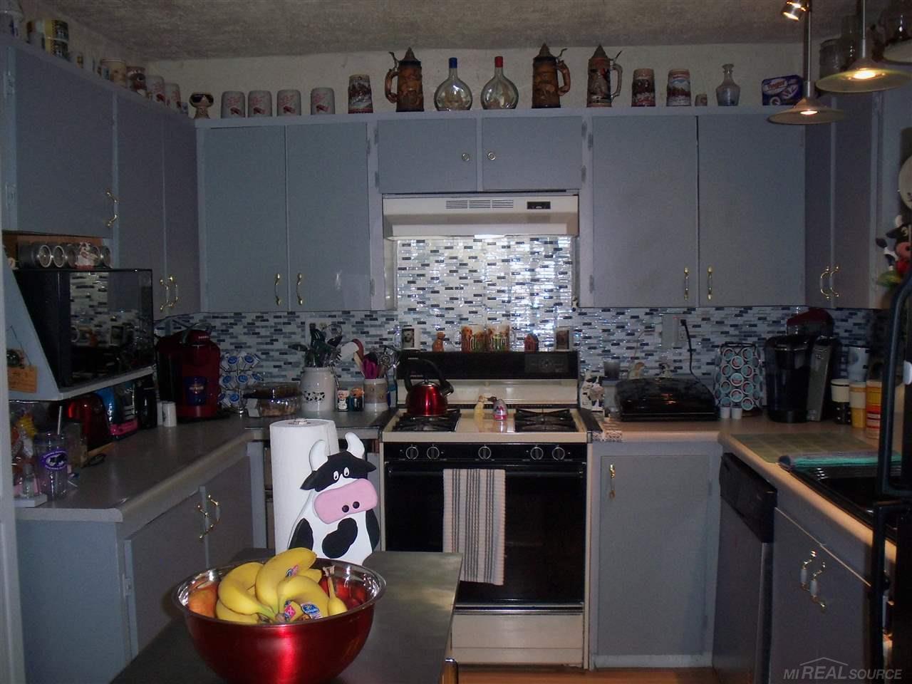 5358 Davis Road St. Clair, MI 48079 - Photo 4 of 24 Kitchen
