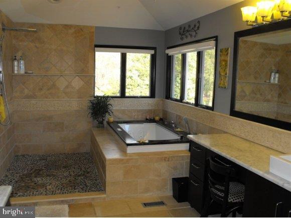 10 Country Road Manahawkin, NJ 08050 - Photo 14 of 24 Gallery Image 14