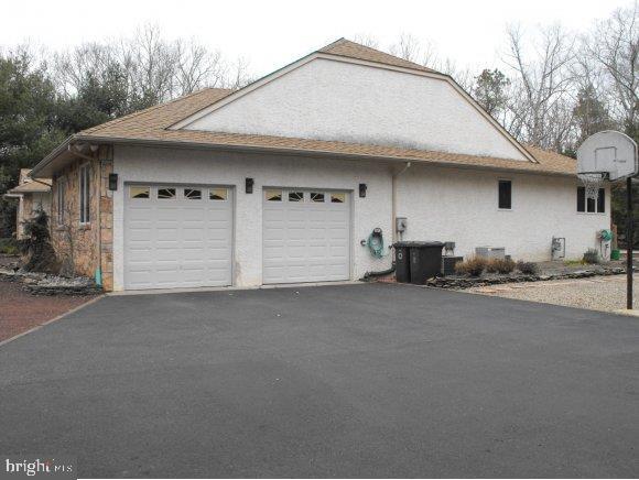 10 Country Road Manahawkin, NJ 08050 - Photo 22 of 24 Gallery Image 22