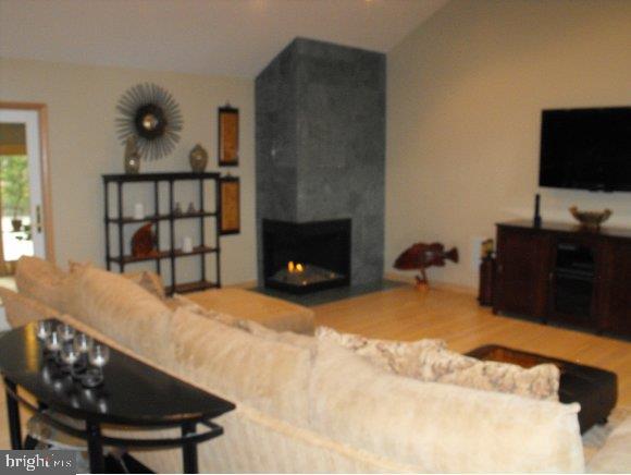 10 Country Road Manahawkin, NJ 08050 - Photo 4 of 24 Gallery Image 4