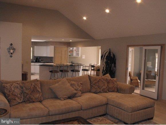10 Country Road Manahawkin, NJ 08050 - Photo 6 of 24 Gallery Image 6