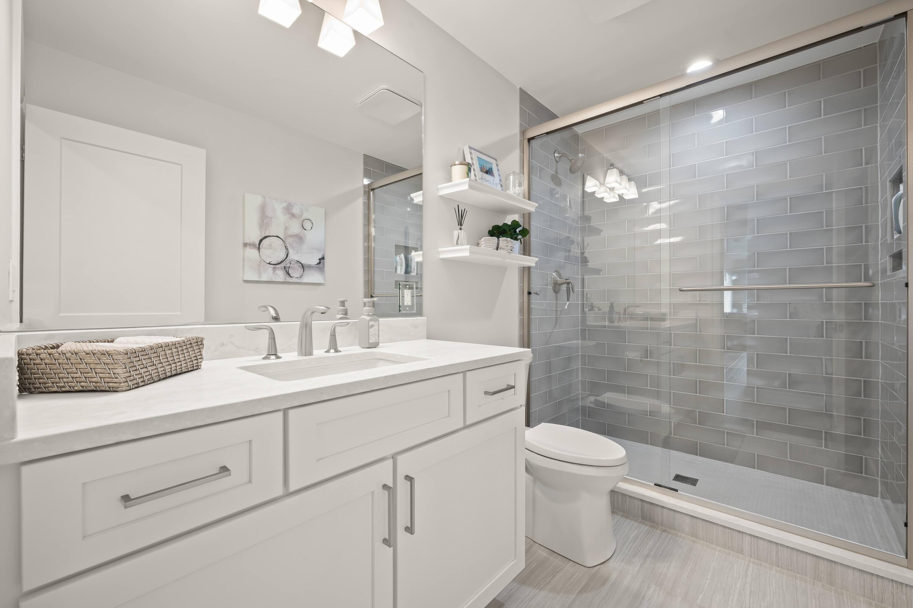 5363 Paw Paw Lake Road Coloma, MI 49038 - Photo 44 of 67 Bathroom 2