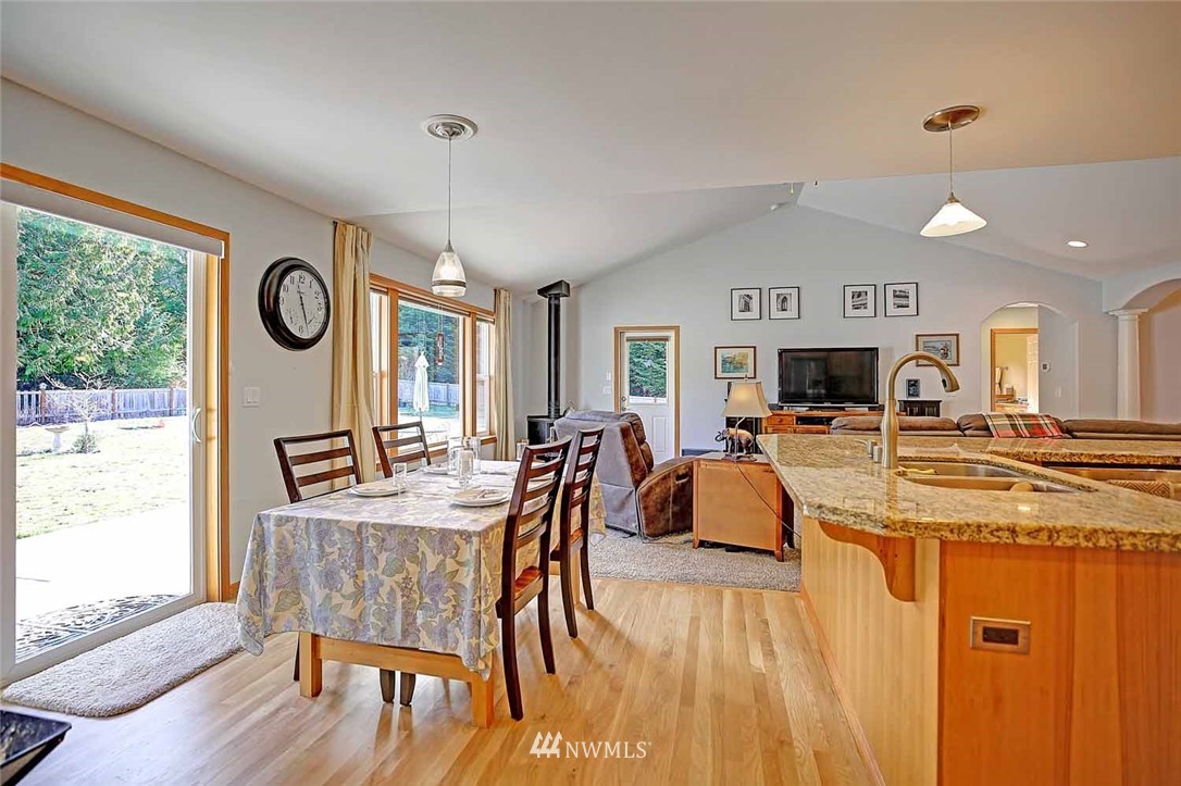 585 South Camano Ridge Road Camano Island, WA 98282 - Photo 11 of 25 Gallery Image 11