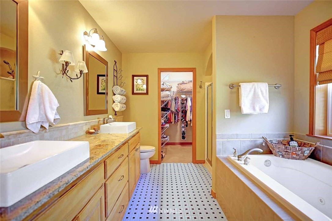 585 South Camano Ridge Road Camano Island, WA 98282 - Photo 13 of 25 Gallery Image 13