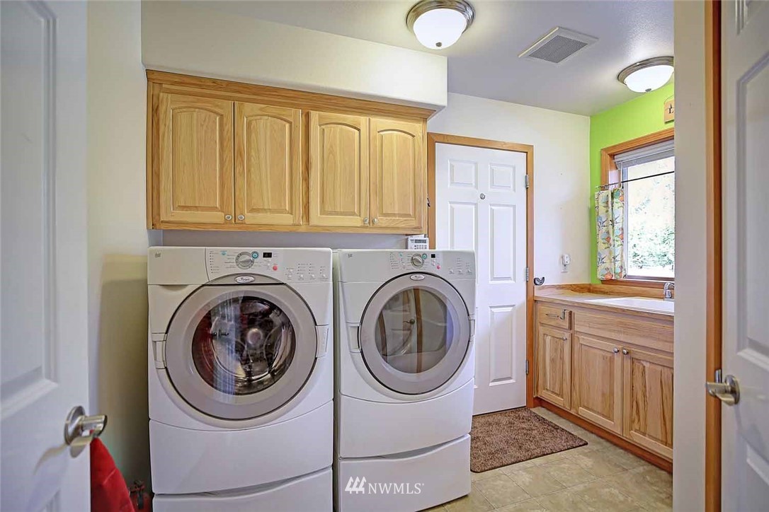 585 South Camano Ridge Road Camano Island, WA 98282 - Photo 17 of 25 Gallery Image 17