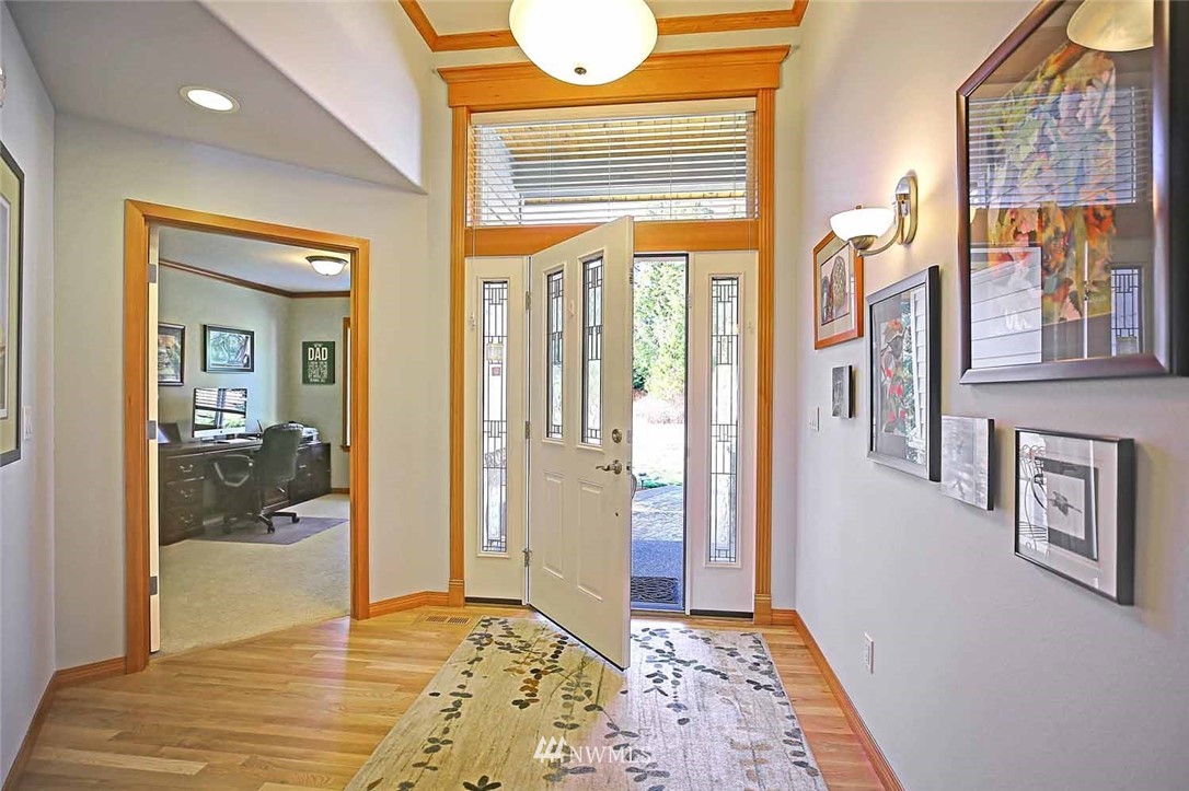 585 South Camano Ridge Road Camano Island, WA 98282 - Photo 4 of 25 Gallery Image 4