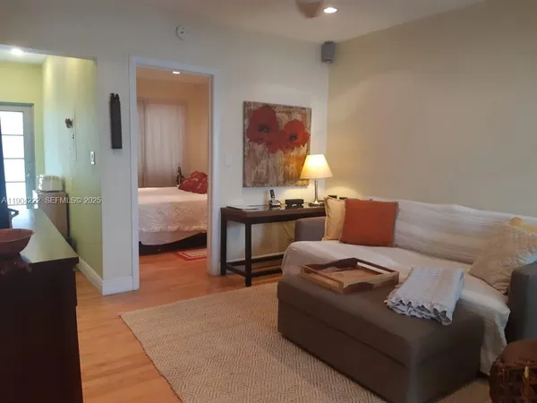 $2,500 | 744 Lenox Avenue, Unit 3, Miami Beach, FL 33139