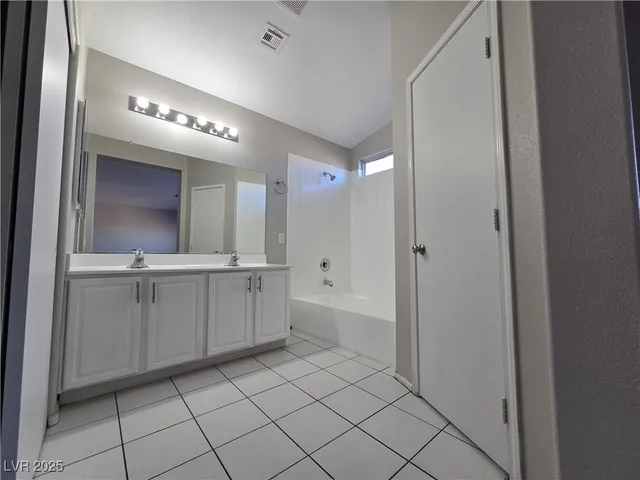$1,940 | Undisclosed Address, North Las Vegas, NV 89031