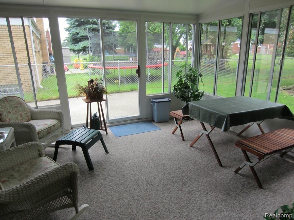 13134 Common Road Warren, MI 48088 - Photo 12 of 34 IMG_2609.jpg
