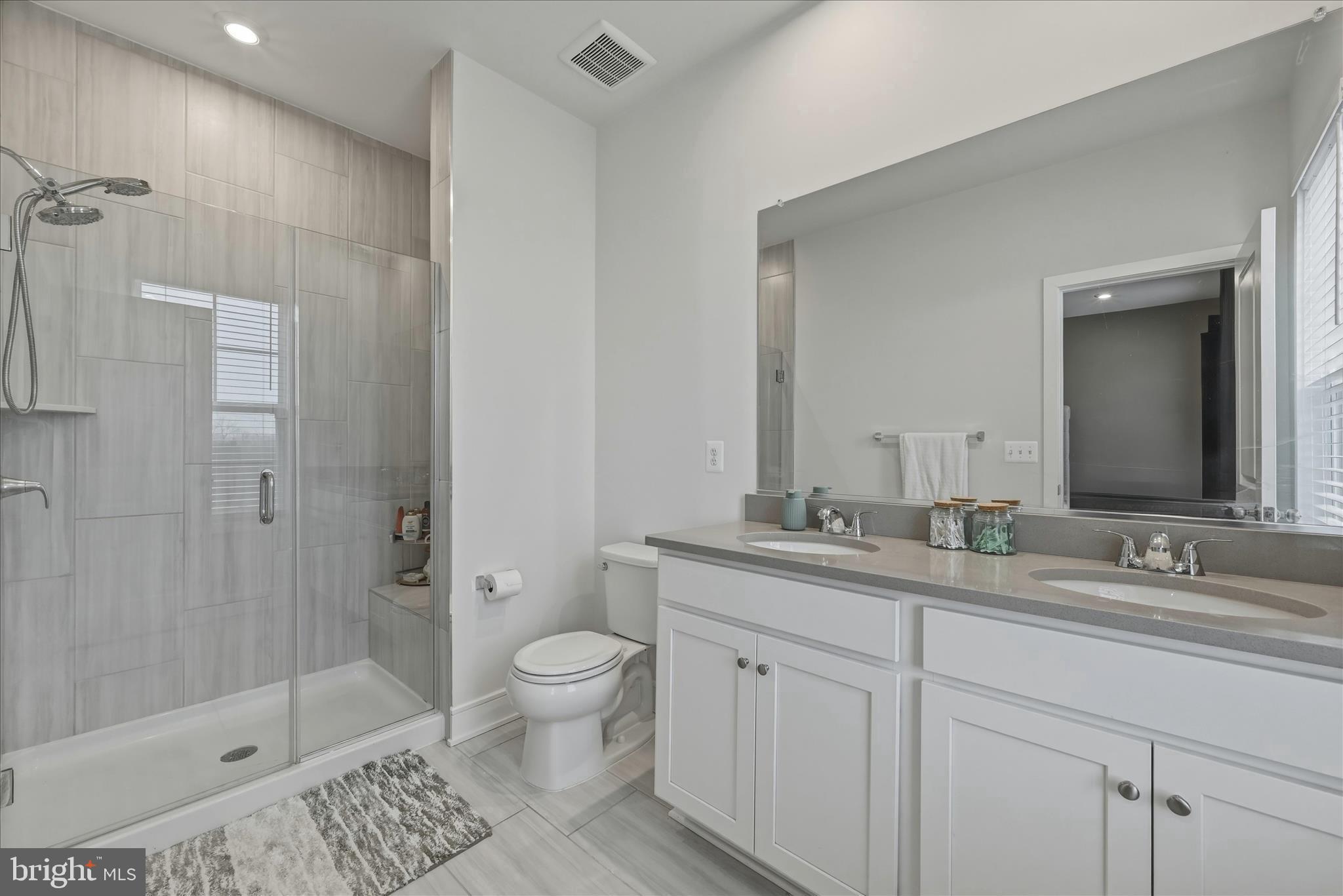 124 Checkerspot Way Lake White Post, VA 22663 - Photo 25 of 81 Primary Bathroom