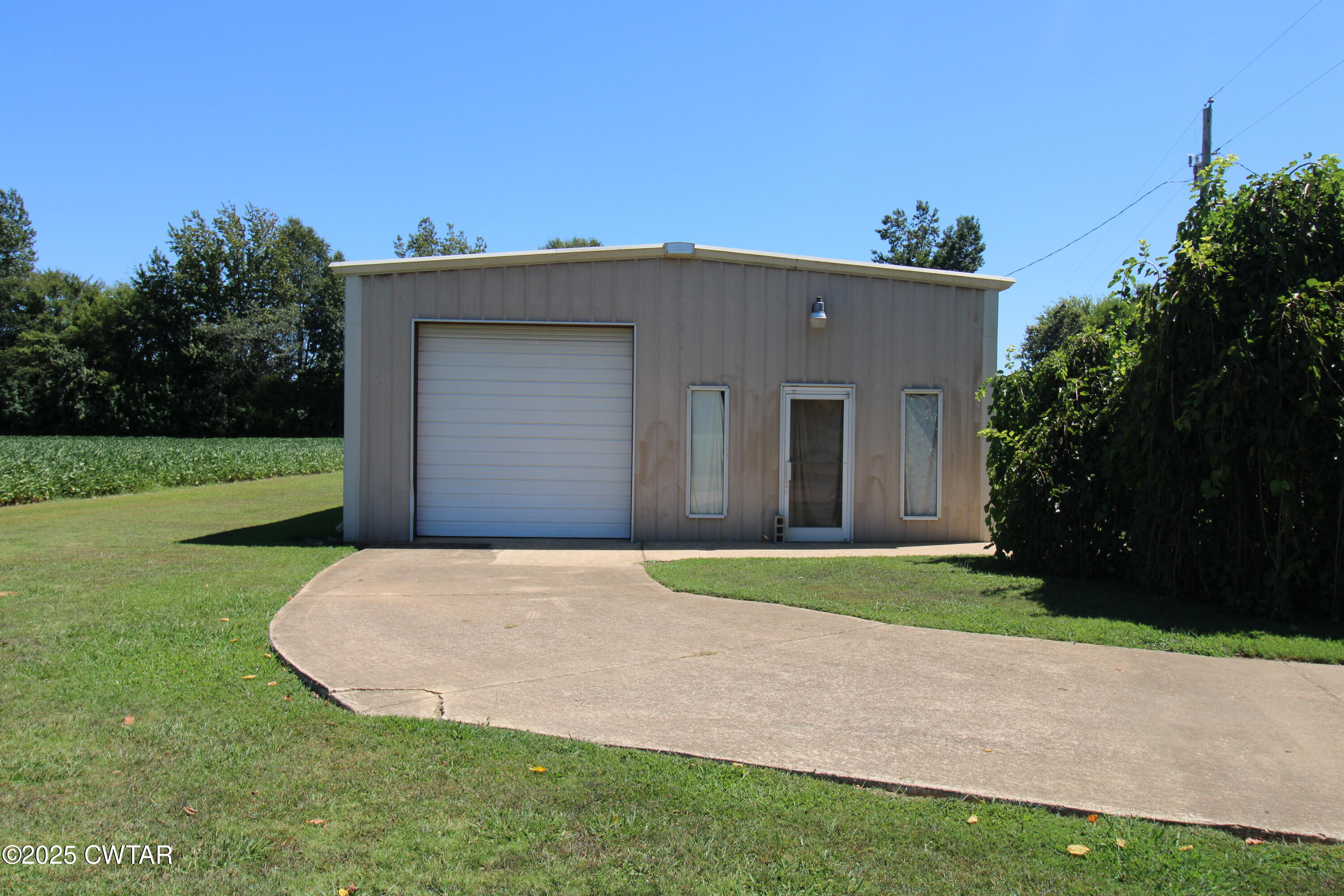 4810 Saltillo Road Saltillo, TN 38370 - Photo 2 of 25 IMG_2955